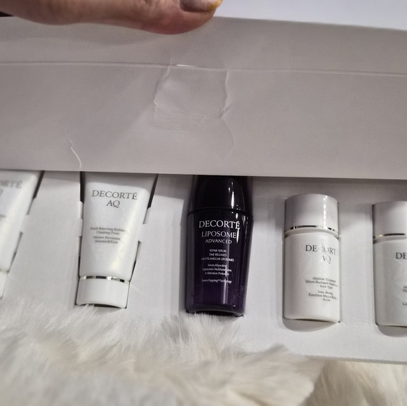 Decorte AQ & LIPSOME skincare selection - 6 products - Picture 4 of 6